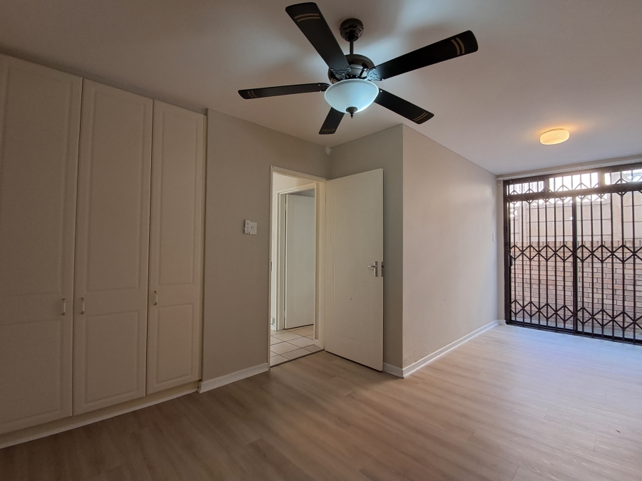 To Let 2 Bedroom Property for Rent in Wavecrest Eastern Cape